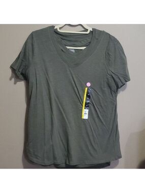 George tshirt size large